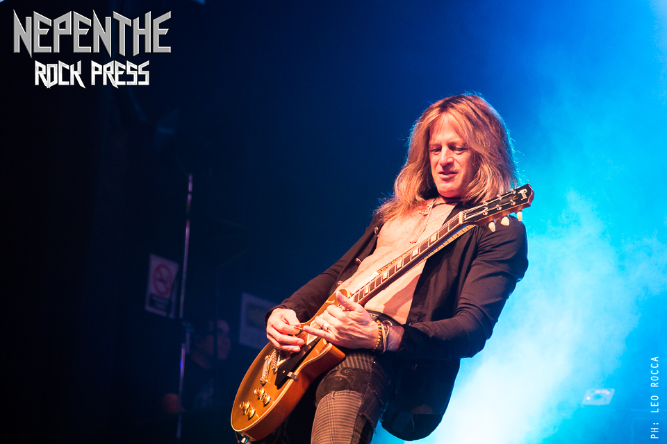 TheDeadDaisies-2